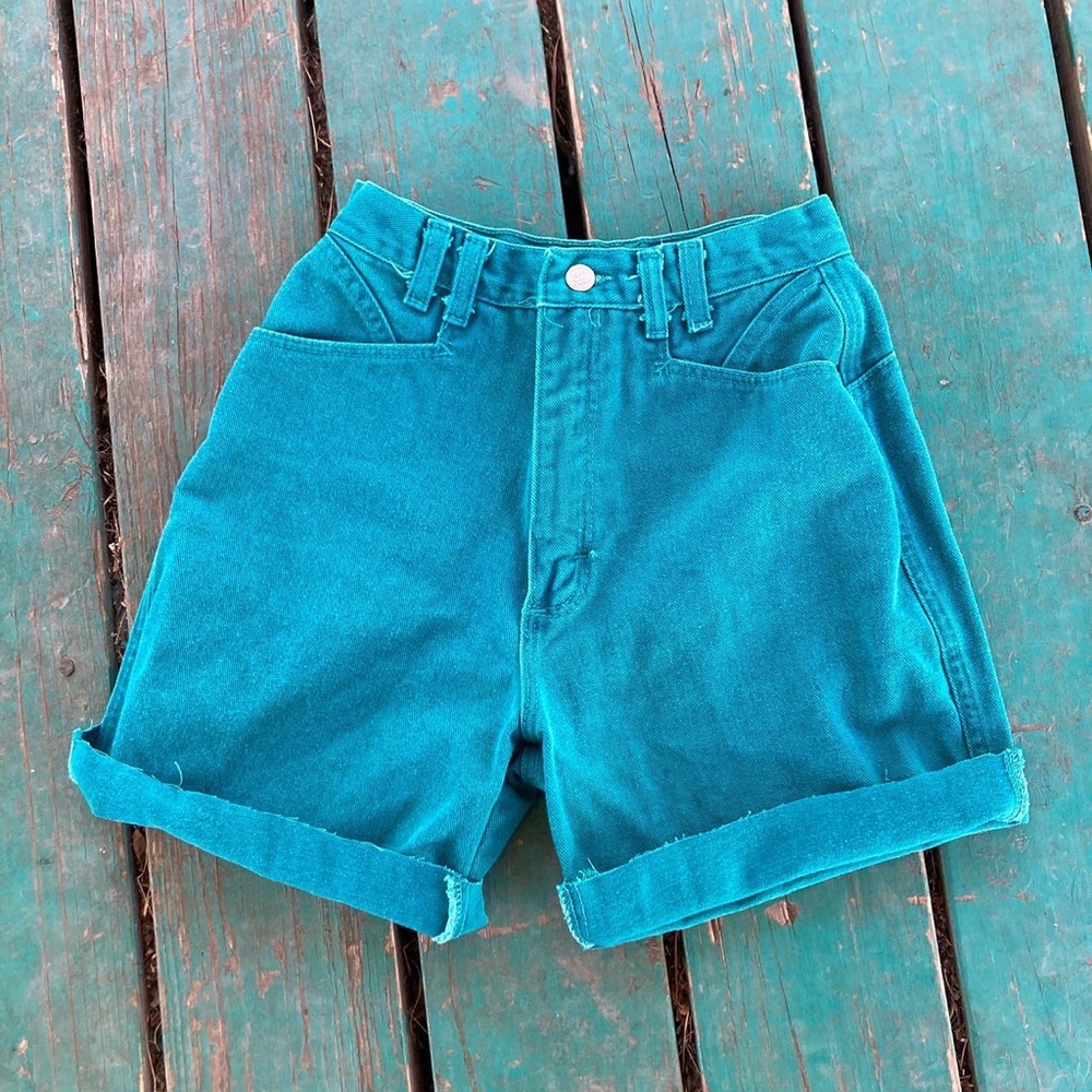 High waist vintage turquoise wrangler silver lake cutoffs size 7/8